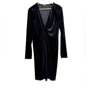 OHS black velvet stretchy v-neck long sleeve midi dress
